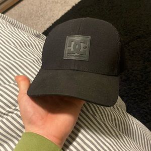 Black DC Shoe Co. Hat Cap Mens Flexfit Size L/XL